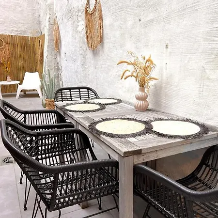 Apartament Moyo *